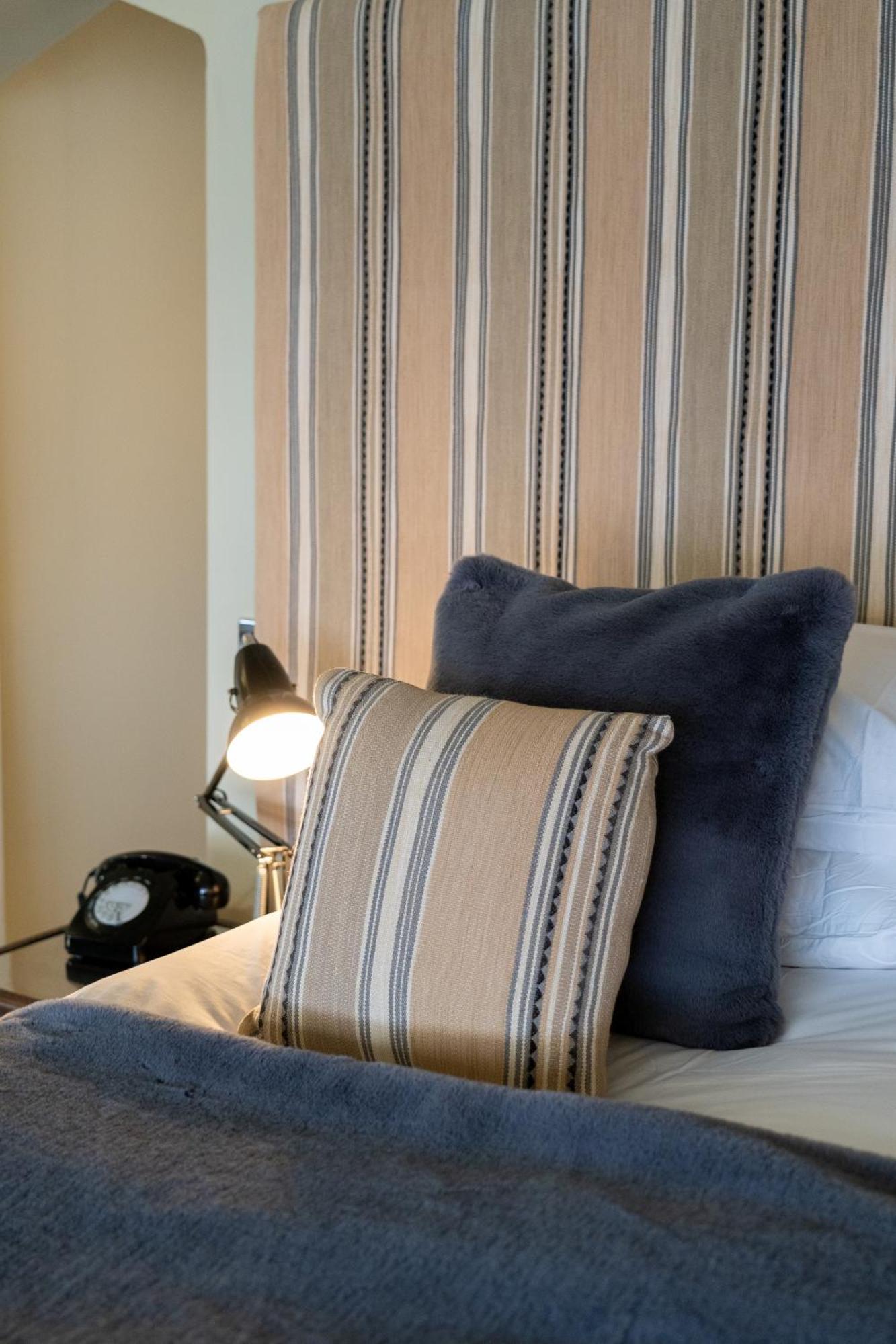 The Pier Hotel Harwich Exteriör bild