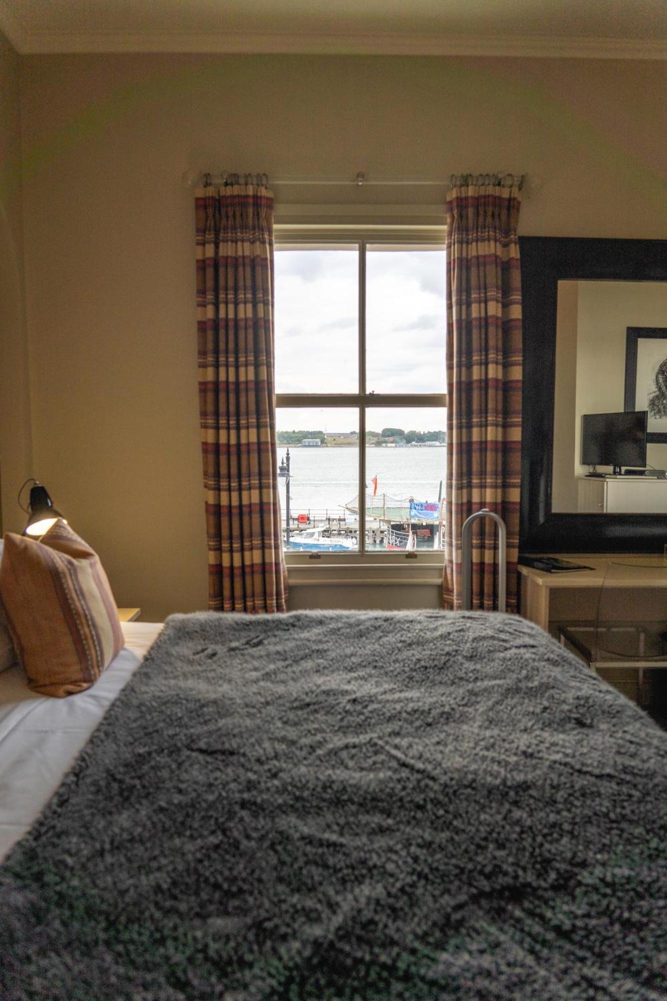 The Pier Hotel Harwich Exteriör bild