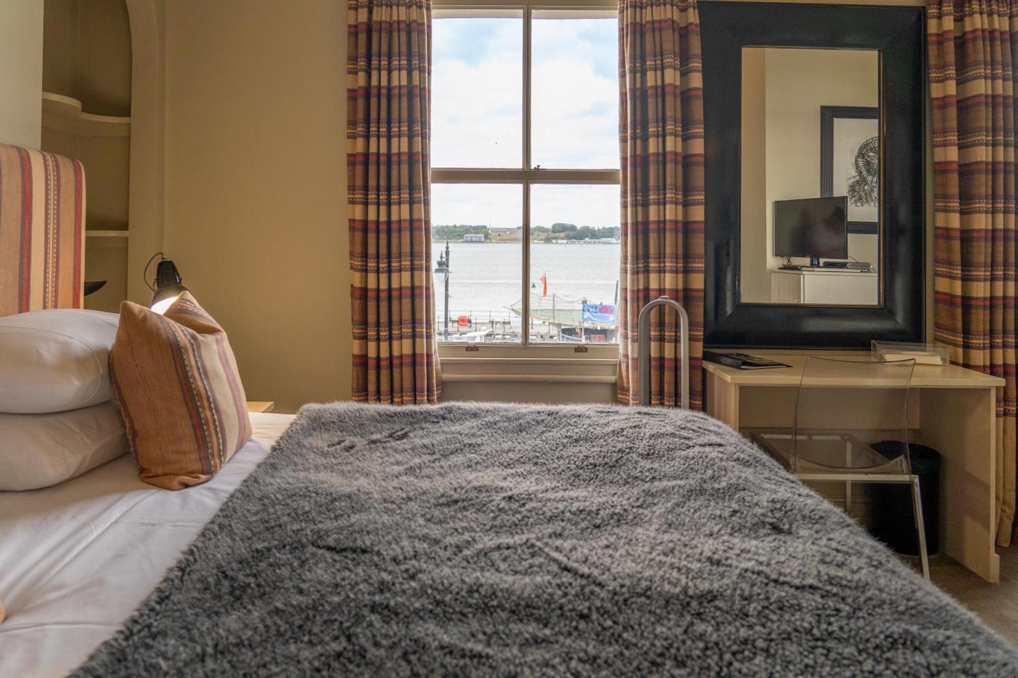 The Pier Hotel Harwich Exteriör bild